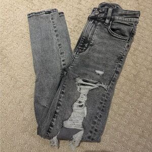 AE Distressed Grey Skinny Jeggings
